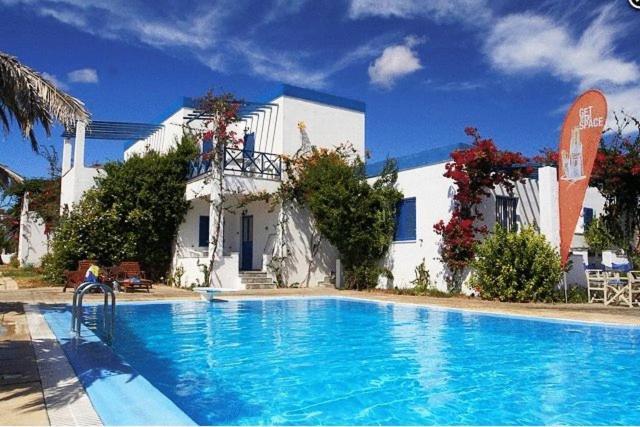 Vári Amfitrion Hotel מראה חיצוני תמונה